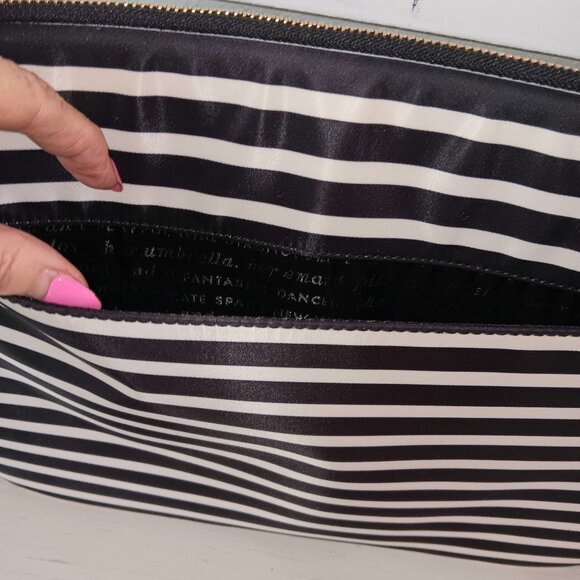 NWOT ~ Kate Spade Black and White Striped Laptop Sleeve Bag with Zip Closure.💻 - Picture 3 of 5